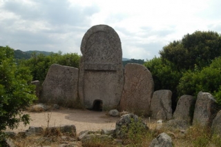  Tumba de los gigantes.JPG 